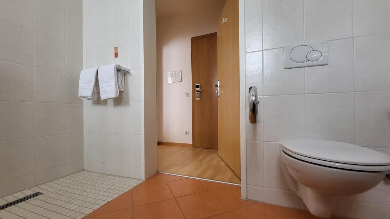 Hotel Kindler 2,0 Self-Check-In Leoben  Ngoại thất bức ảnh
