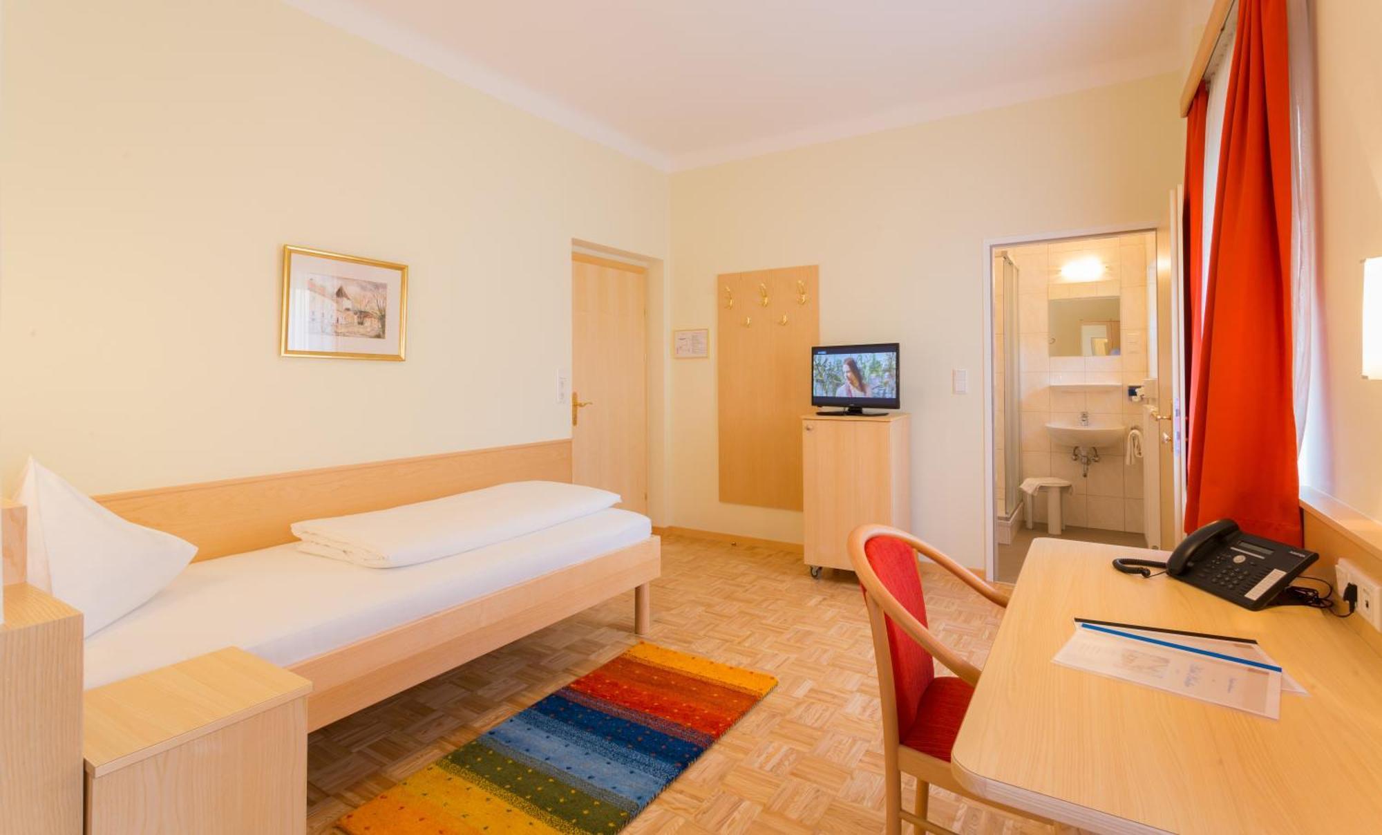 Hotel Kindler 2,0 Self-Check-In Leoben  Ngoại thất bức ảnh
